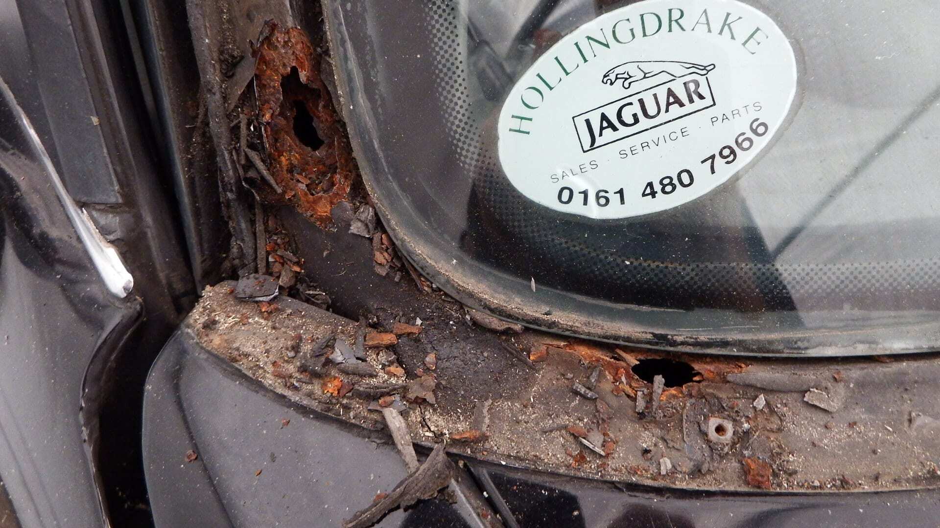 XJS Facelift scuttle rust